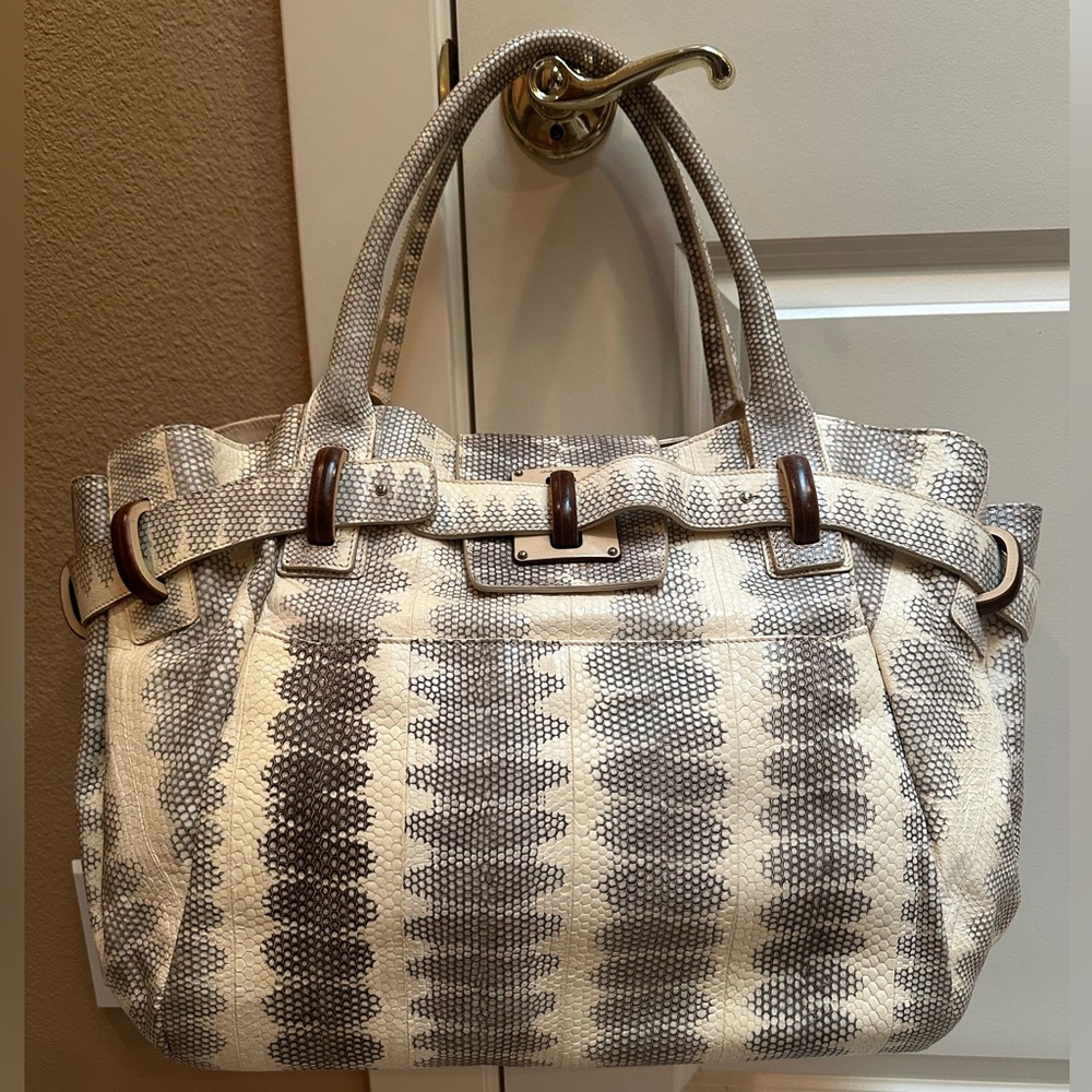 Authentic Salvatore Ferragamo Huge Apollonia Gray & Cream Bag - Picture 2 of 10